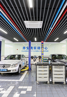 汽修培訓(xùn)學(xué)校-實訓(xùn)中心